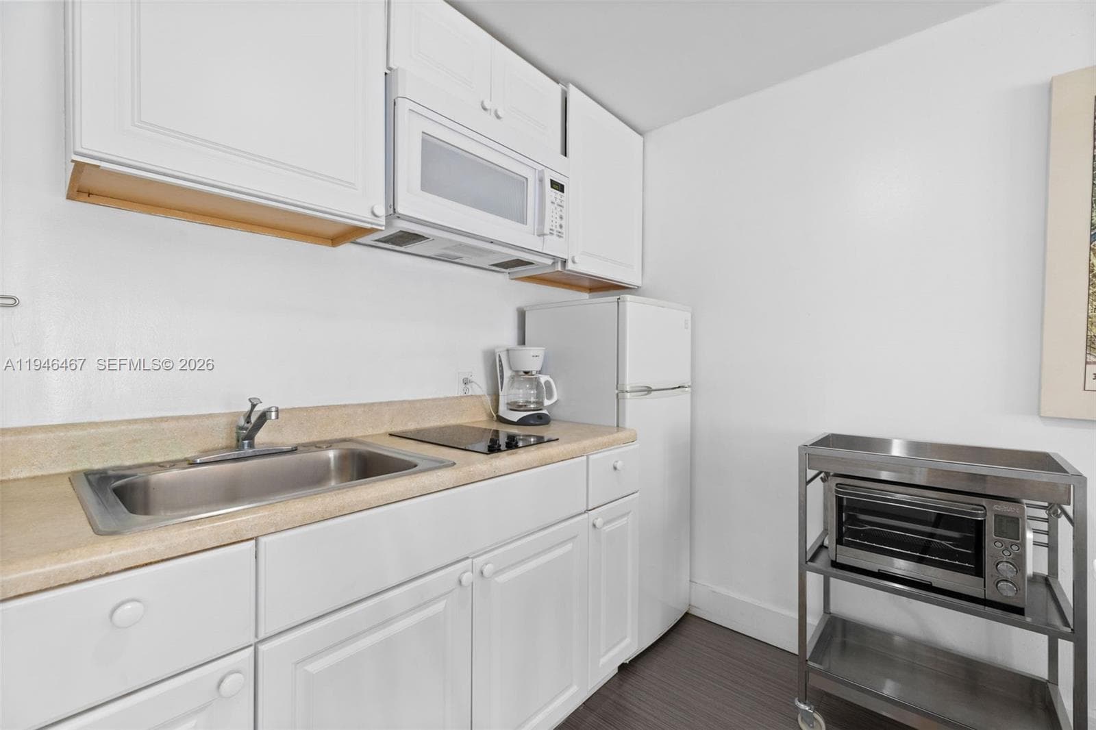 BARBIZON BEACH CLUB CONDO · #108 in Miami Beach - Photo 8