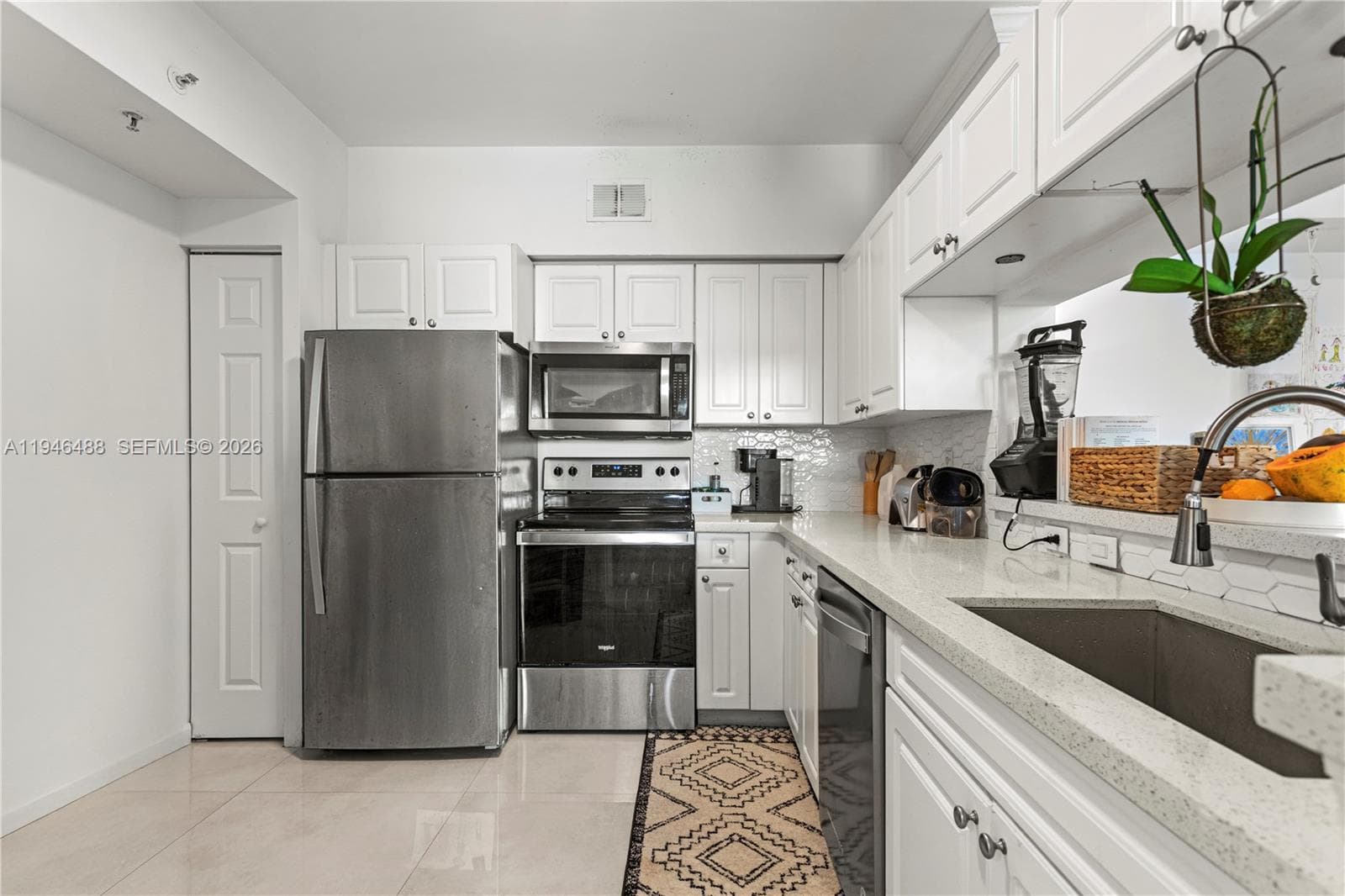 Porto Bellagio · #2707 in Sunny Isles Beach - Photo 4