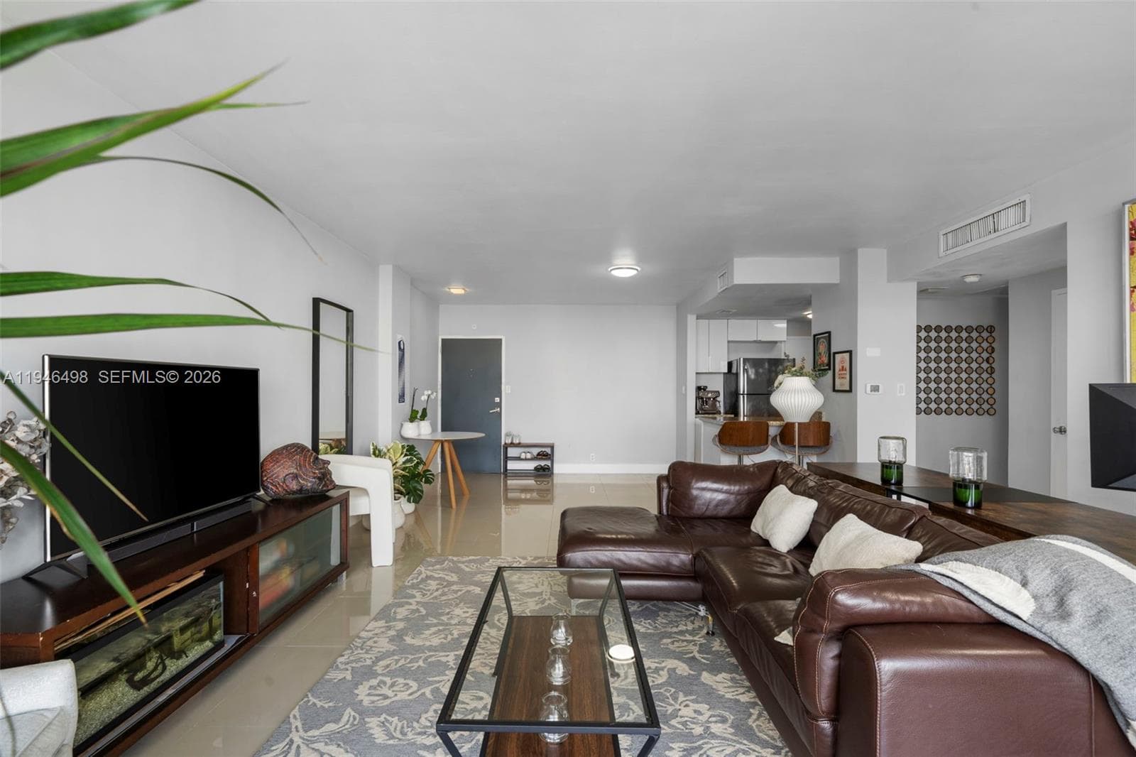 BAY PARK TOWERS CONDO · #902 in Miami - Photo 3