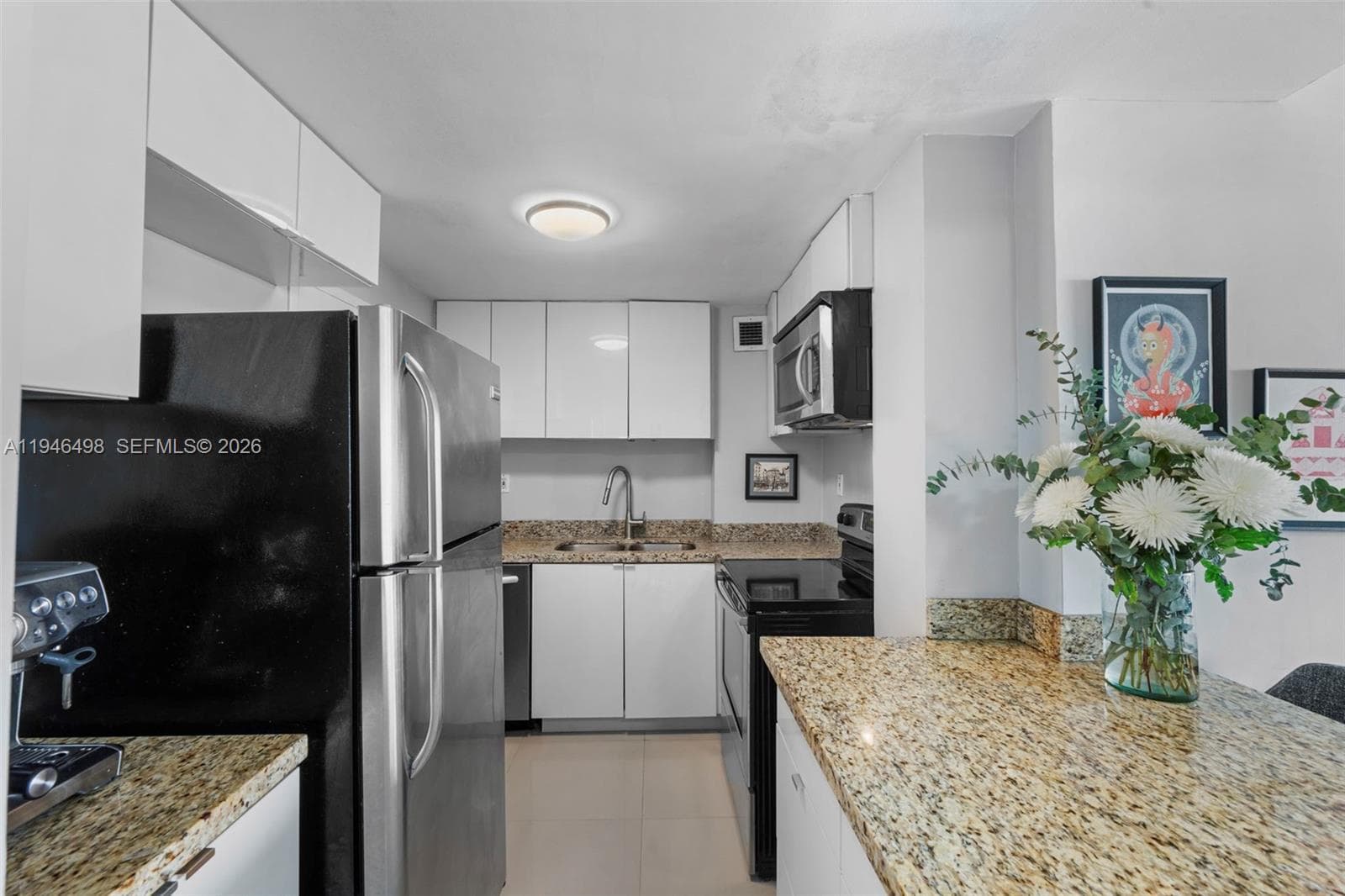 BAY PARK TOWERS CONDO · #902 in Miami - Photo 5
