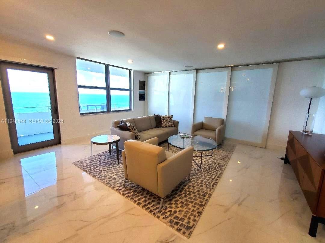 FOUR WINDS CONDO · #1102 in Surfside - Photo 2