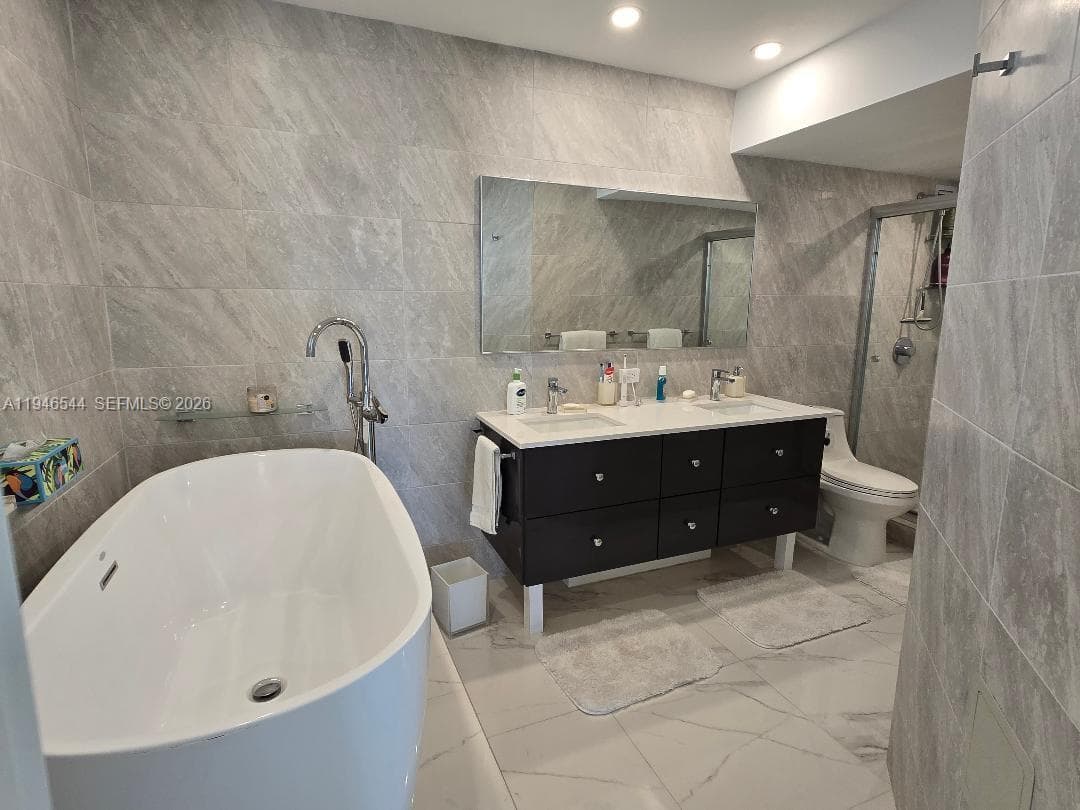 FOUR WINDS CONDO · #1102 in Surfside - Photo 13