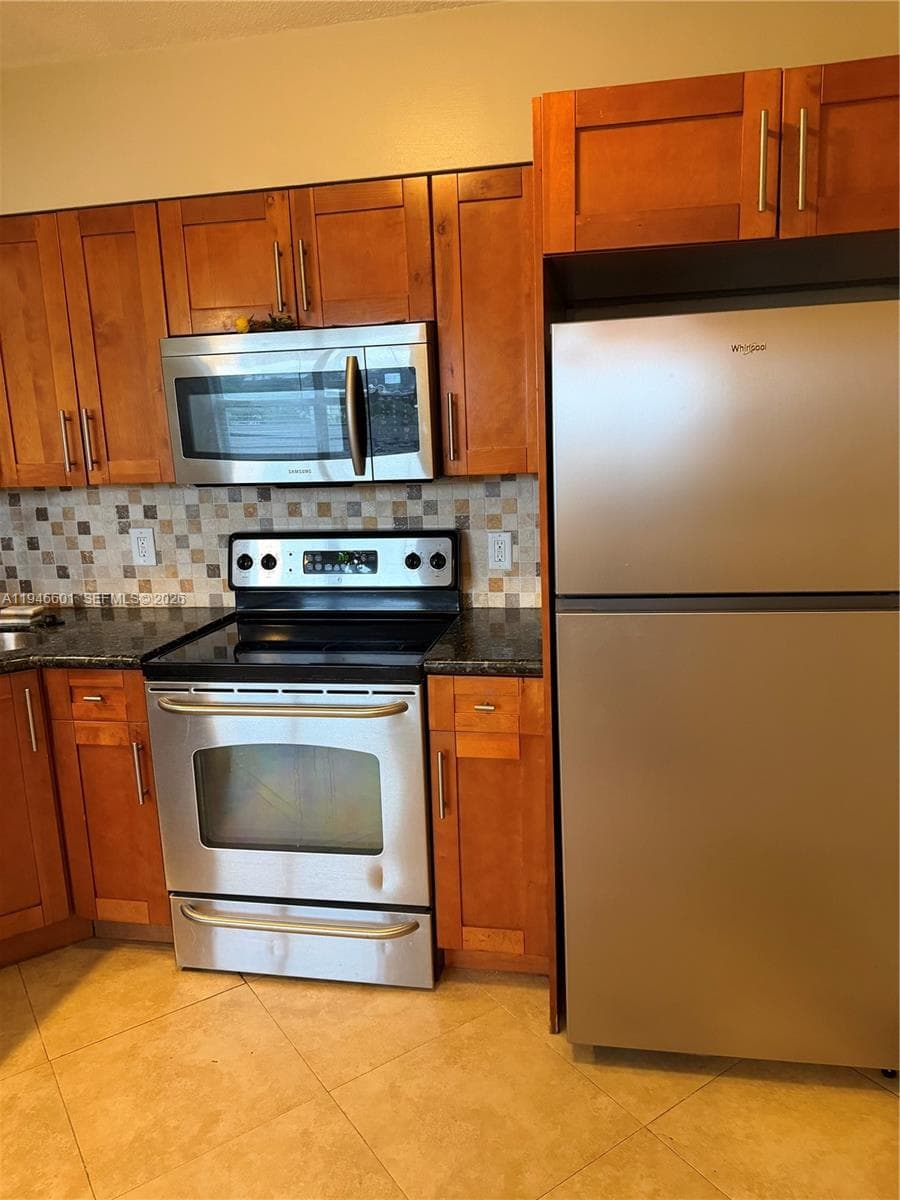 CAROLYN CONDO · #6 in Pompano Beach - Photo 6