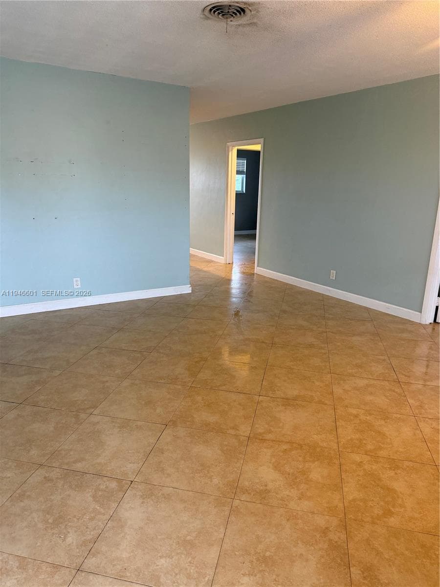 CAROLYN CONDO · #6 in Pompano Beach - Photo 3