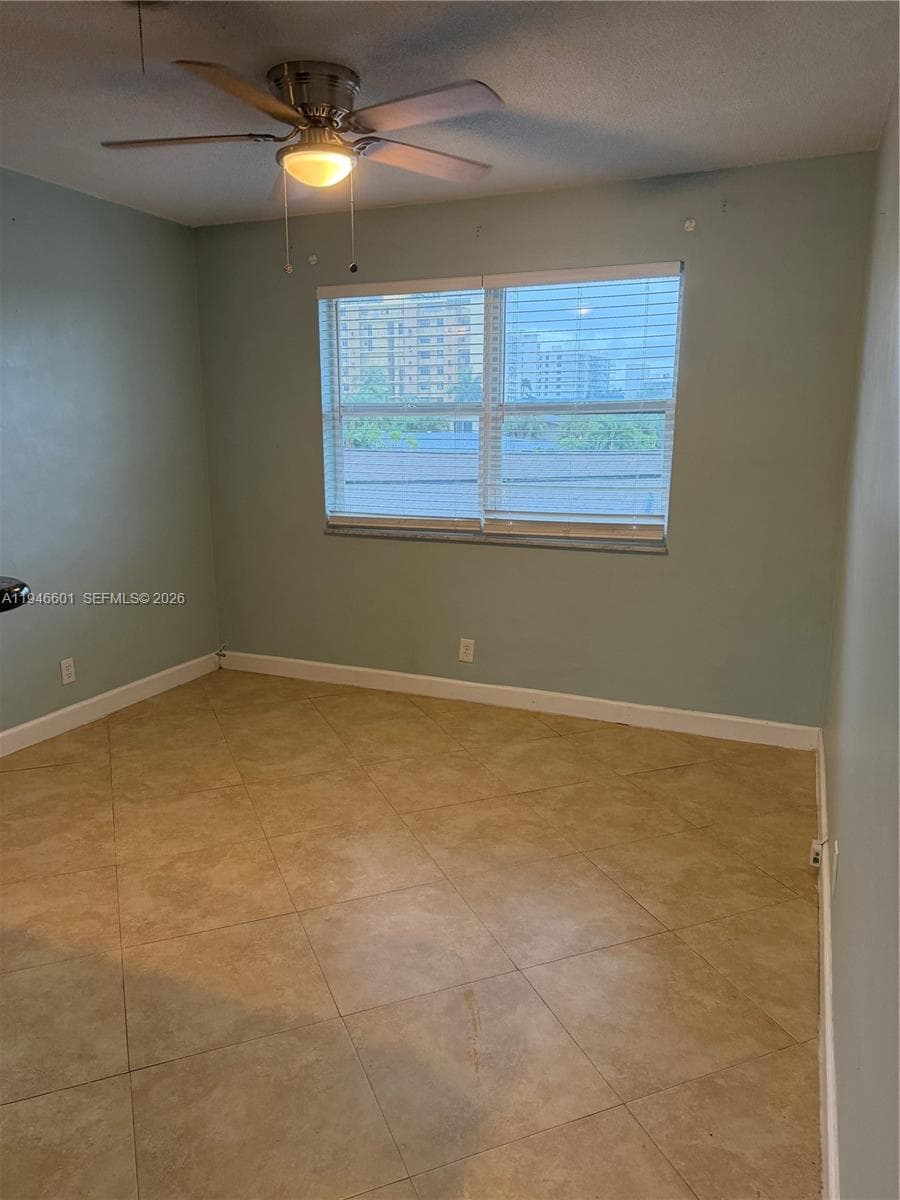 CAROLYN CONDO · #6 in Pompano Beach - Photo 9