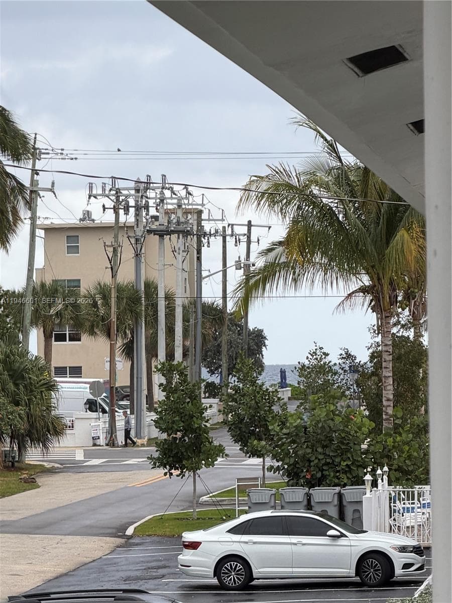 CAROLYN CONDO · #6 in Pompano Beach - Photo 24