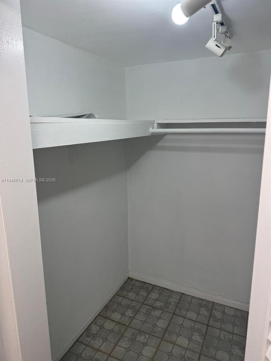 Claremont Place Condo · #104 in North Miami - Photo 9