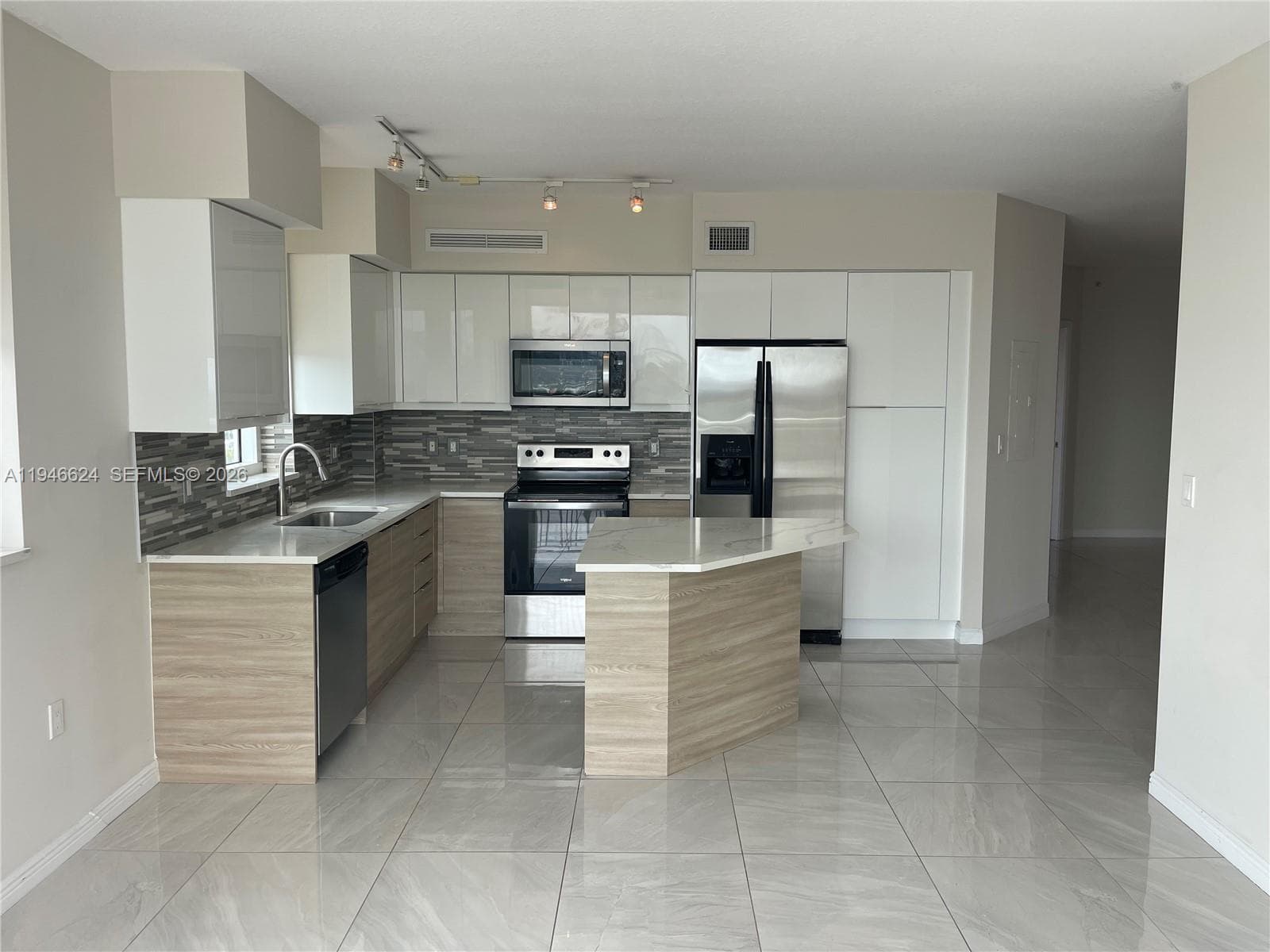 DUO · #1907W in Hallandale Beach - Photo 4