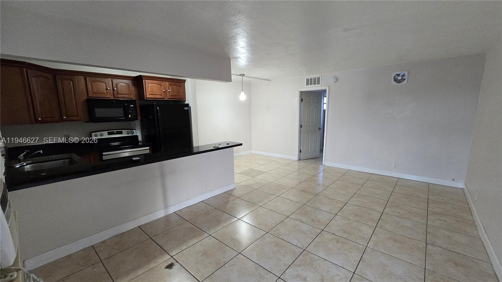 HEMINGWAY VILLA CONDO · #211 in Miami - Photo 1