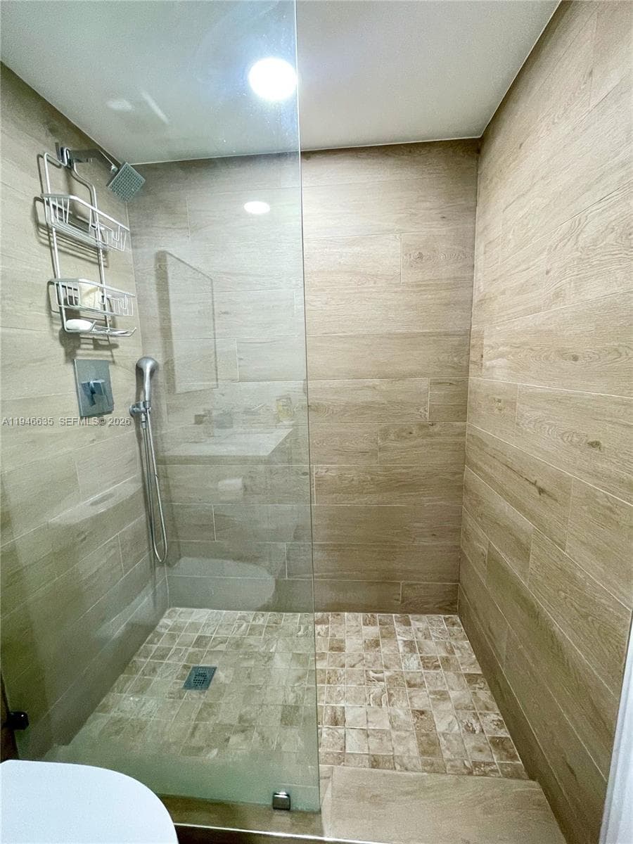 Guildford House Condo · #404 in Bay Harbor Islands - Photo 13
