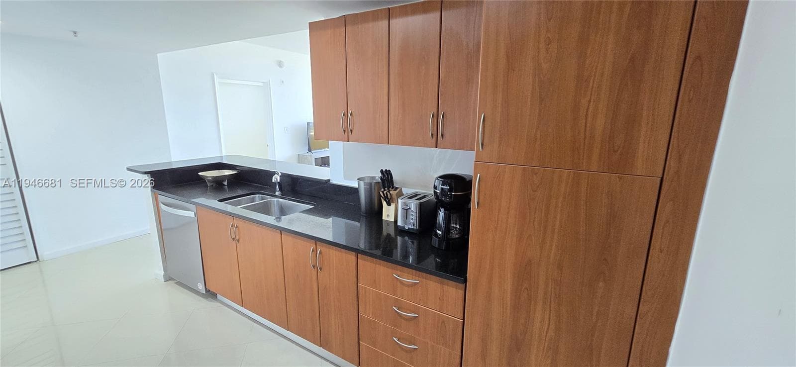 Venture West · #506 in Aventura - Photo 13