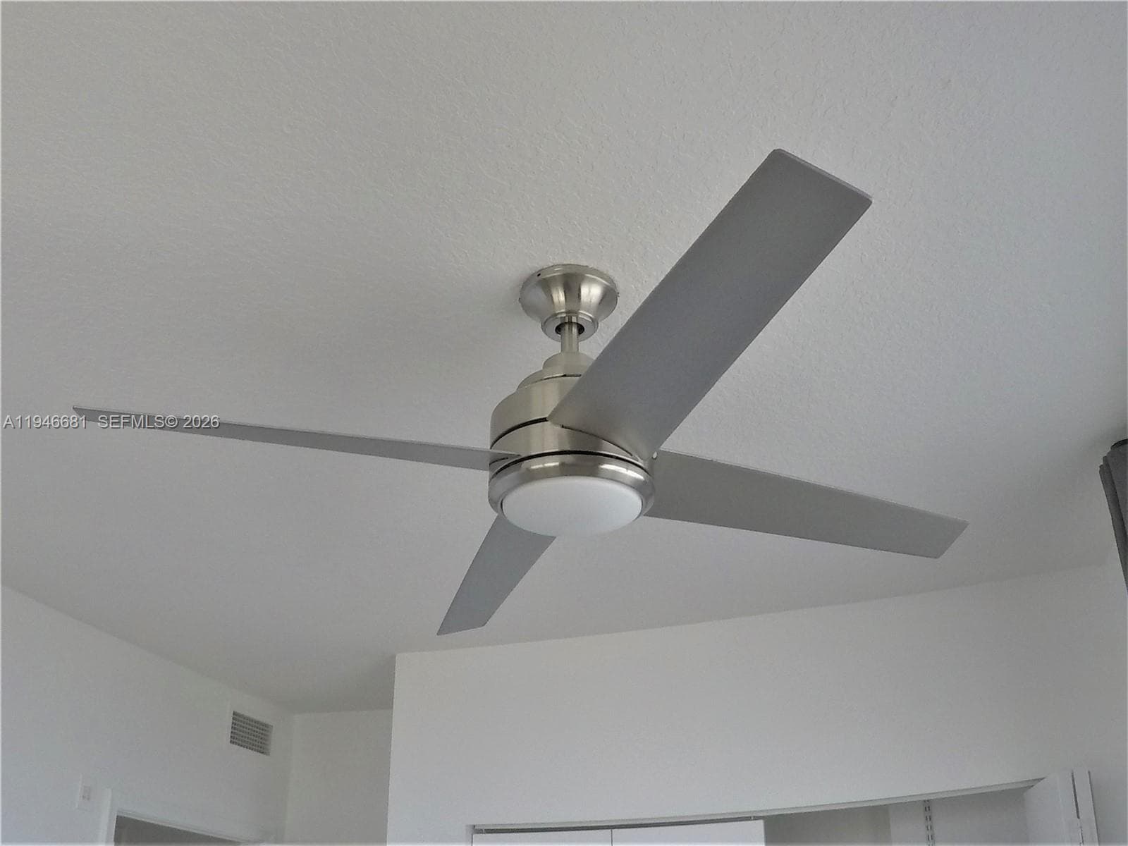 NEW FAN