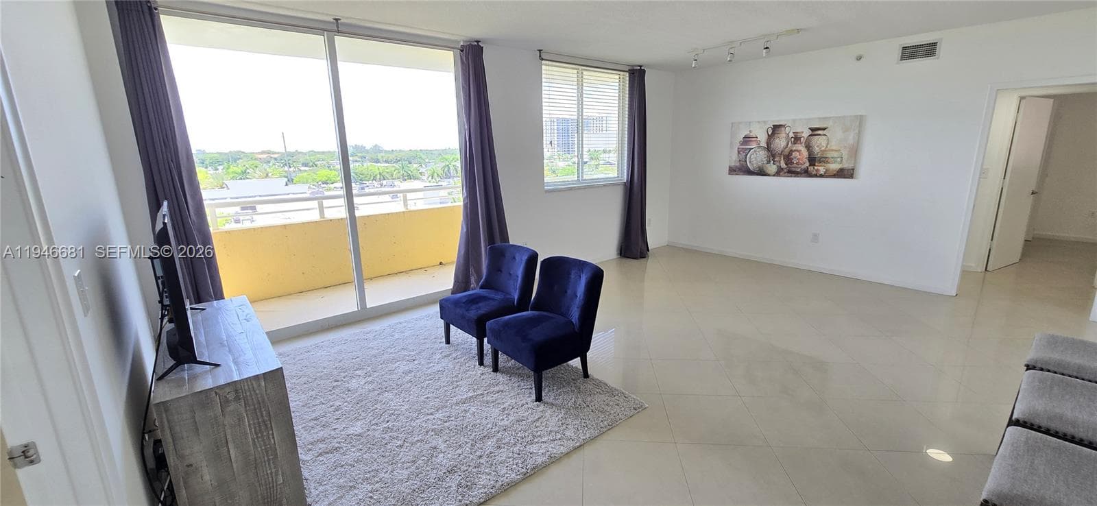 Venture West · #506 in Aventura - Photo 5