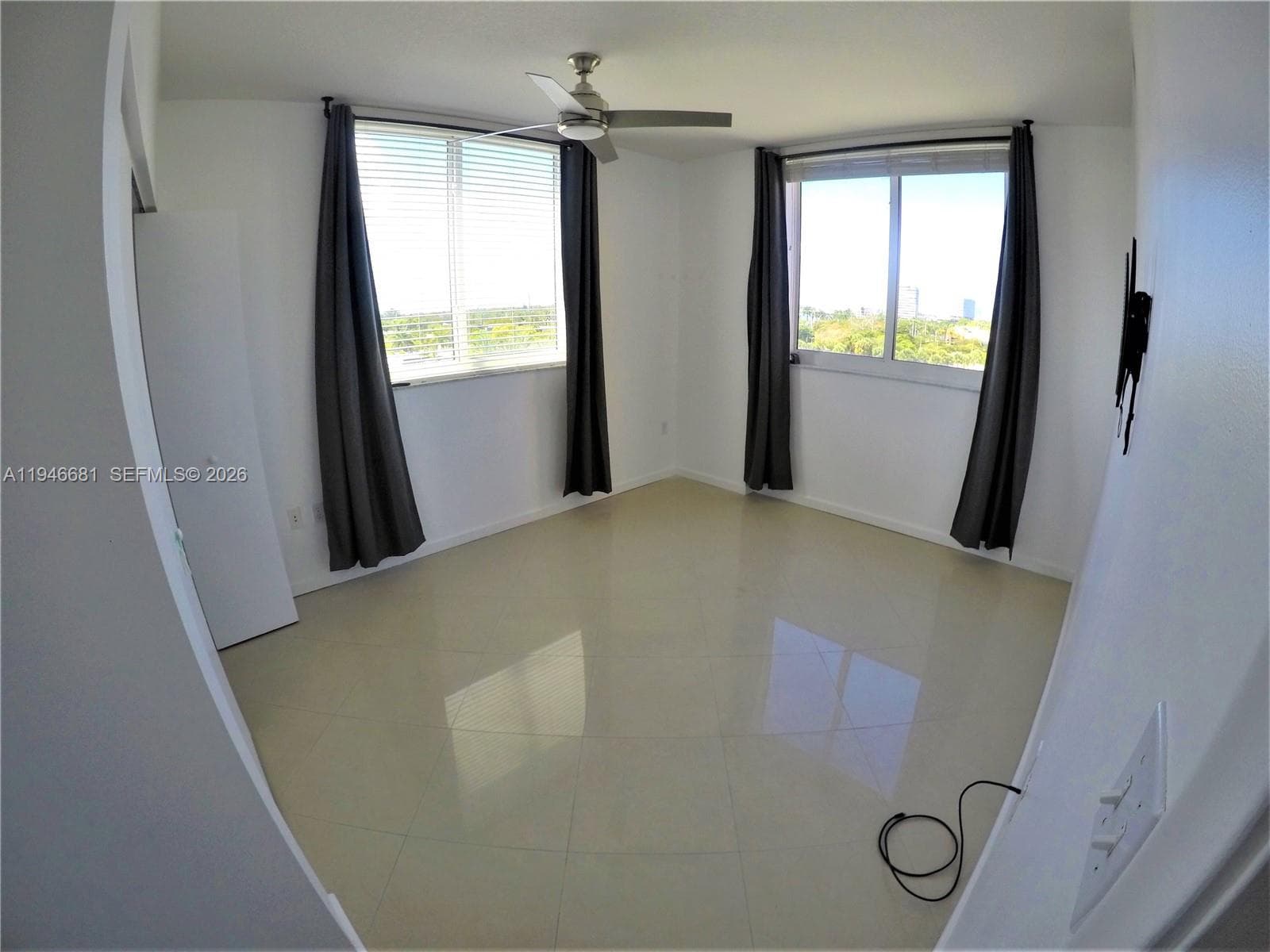 BRIGHT 3RD BEDROOM