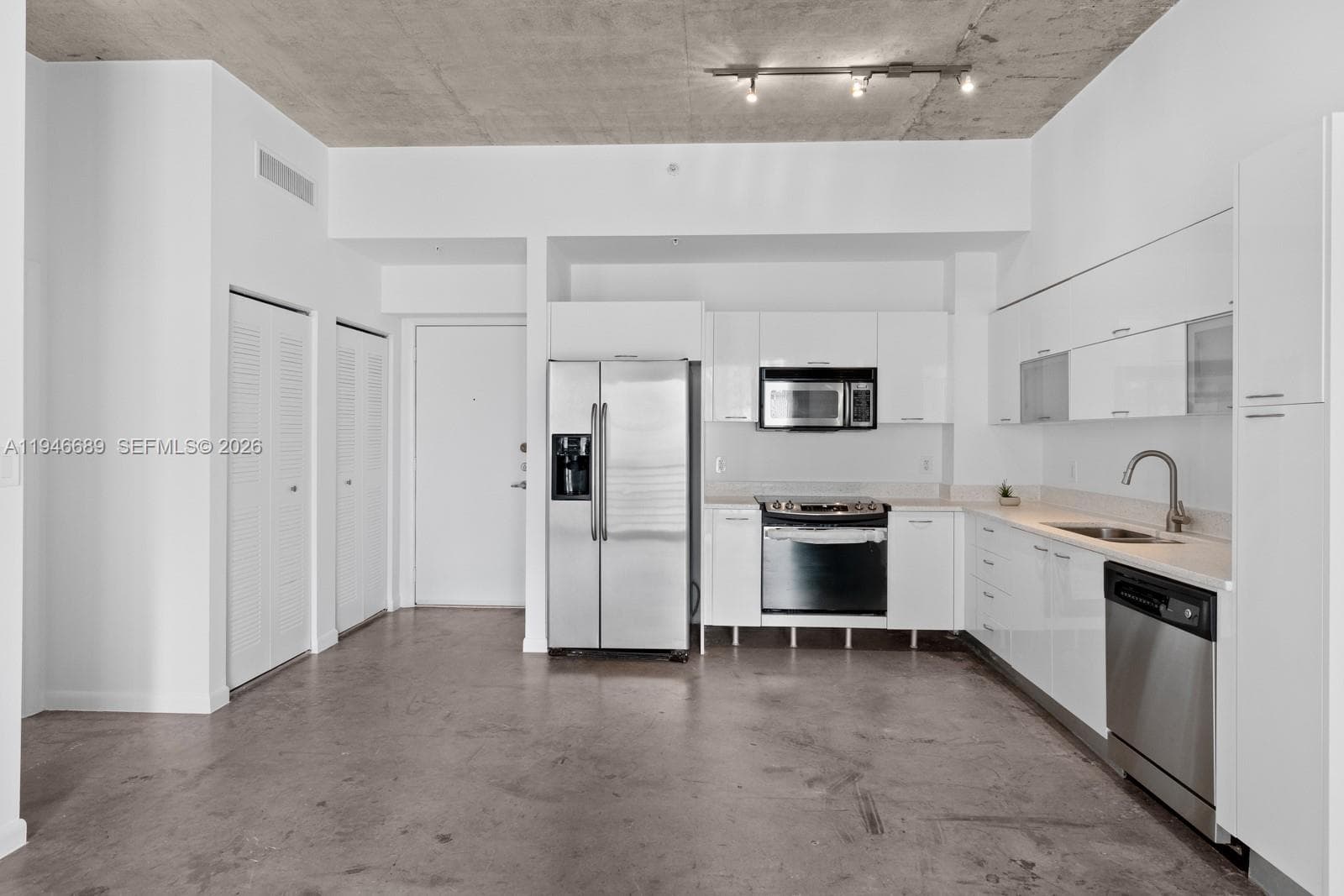 Loft Downtown II · #708 in Miami - Photo 2