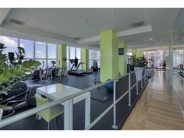 Loft Downtown II · #708 in Miami - Photo 17
