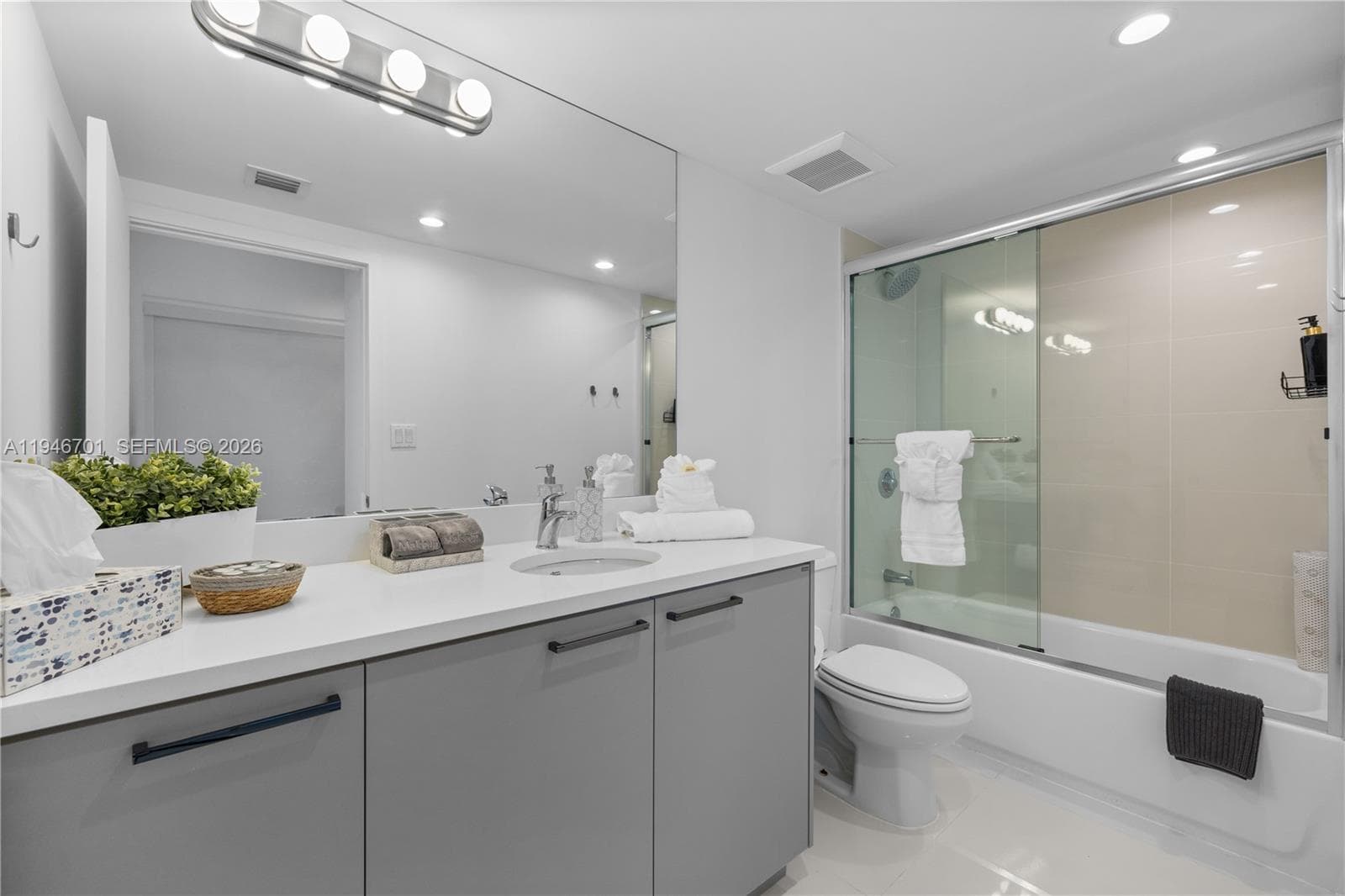 ONE BAY HARBOR CONDO · #502 in Bay Harbor Islands - Photo 32