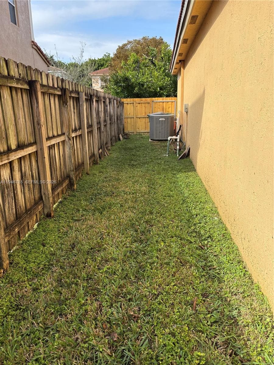 2103 NE 38th Rd photo 16
