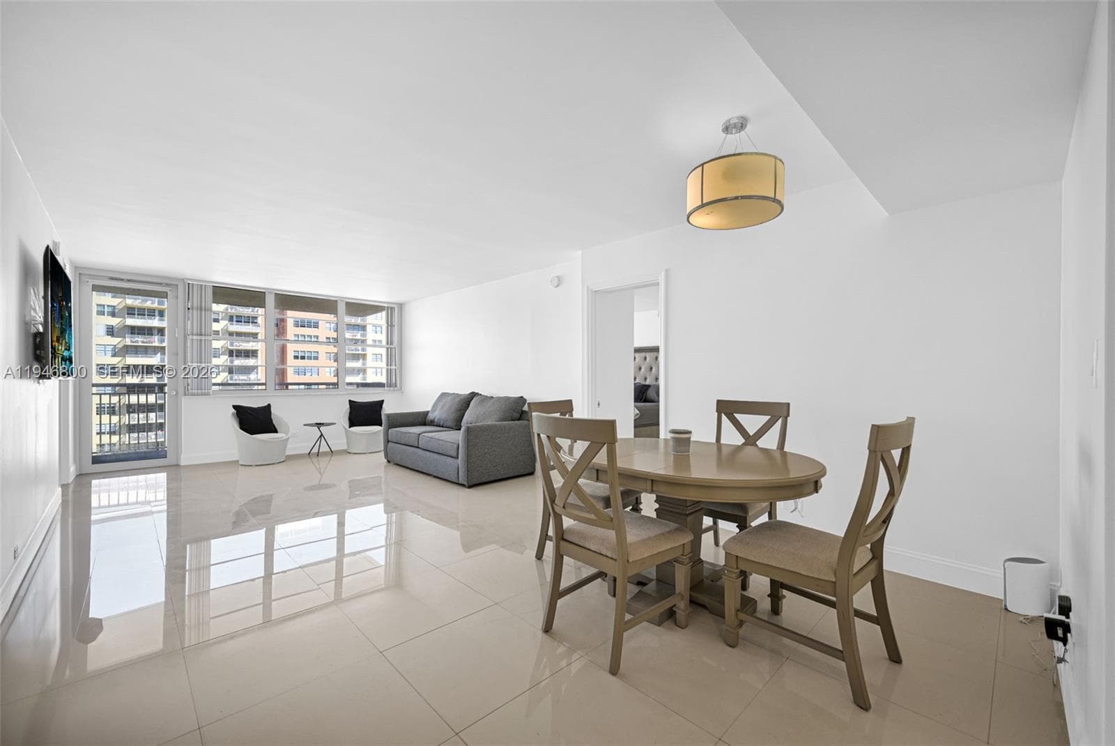 Winston Towers 100 · #1808 in Sunny Isles Beach - Photo 6