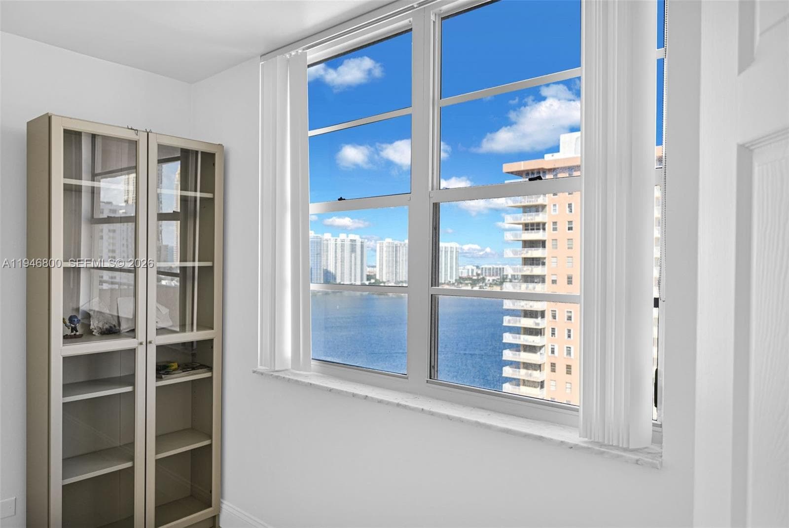 Winston Towers 100 · #1808 in Sunny Isles Beach - Photo 24