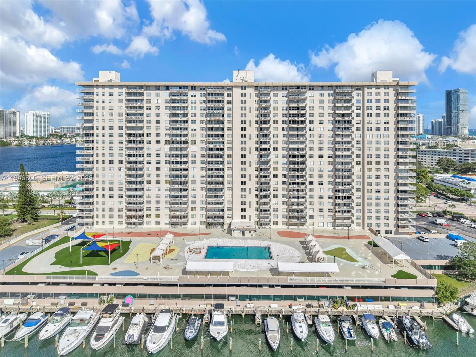 Winston Towers 100 · #1808 in Sunny Isles Beach - Photo 33