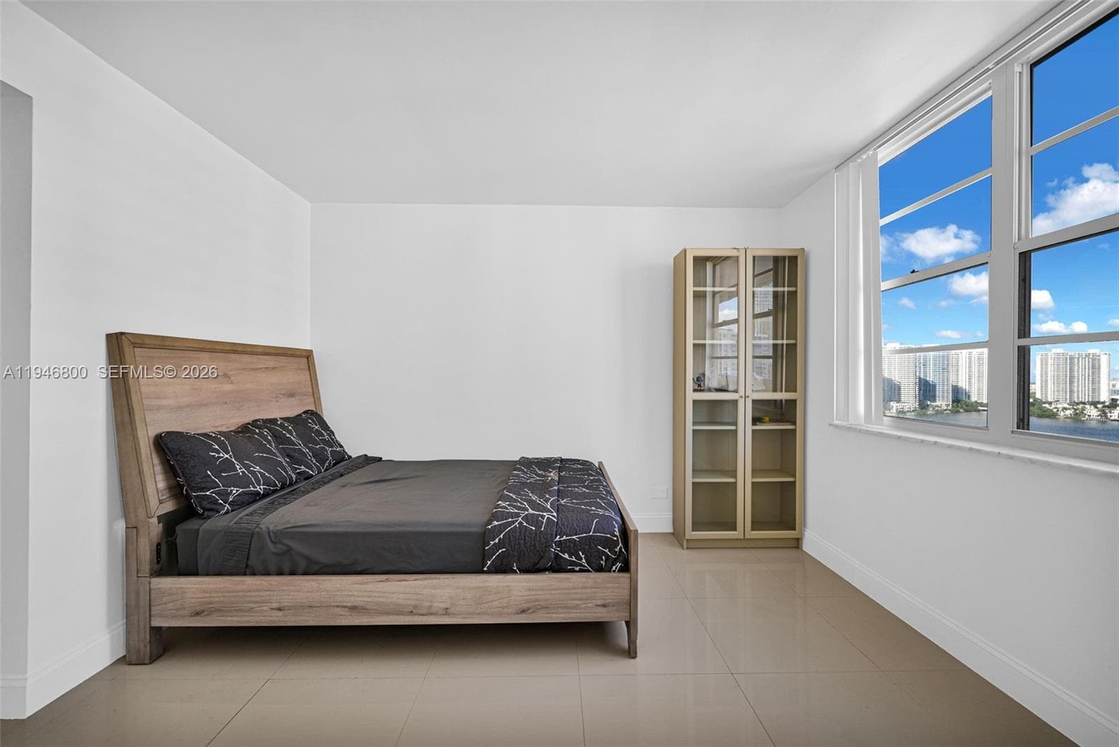 Winston Towers 100 · #1808 in Sunny Isles Beach - Photo 19