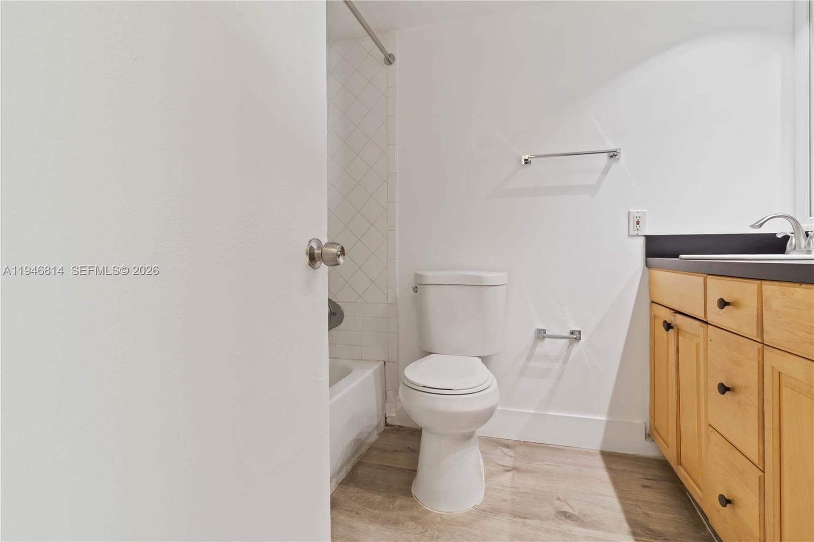 Bathroom – Clean & Bright