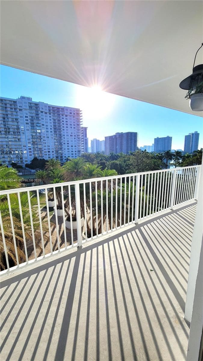 ADMIRALS PORT CONDO WEST · #504W in Aventura - Photo 28