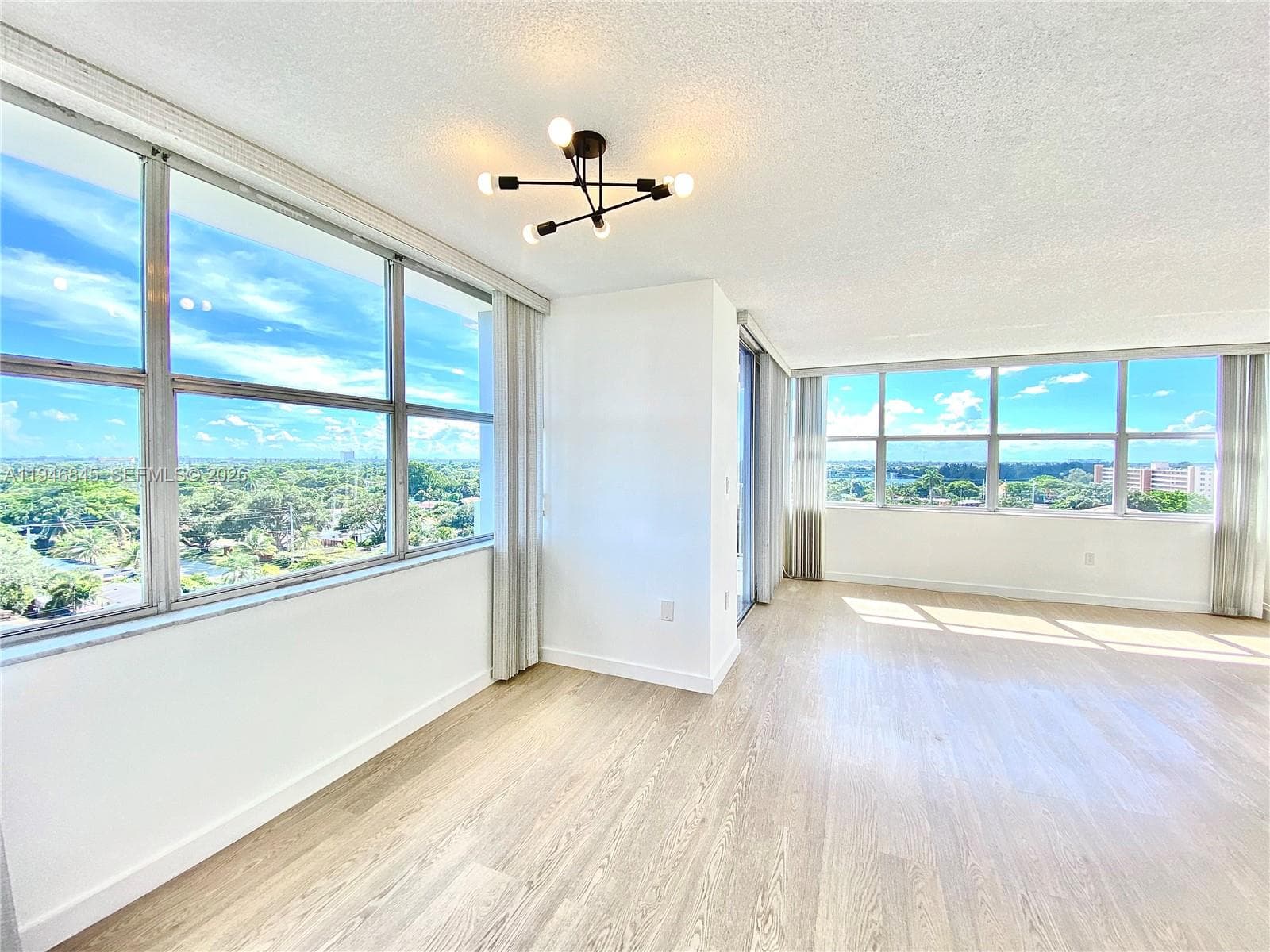 WILSHIRE CONDO · #1020W in Miami - Photo 10