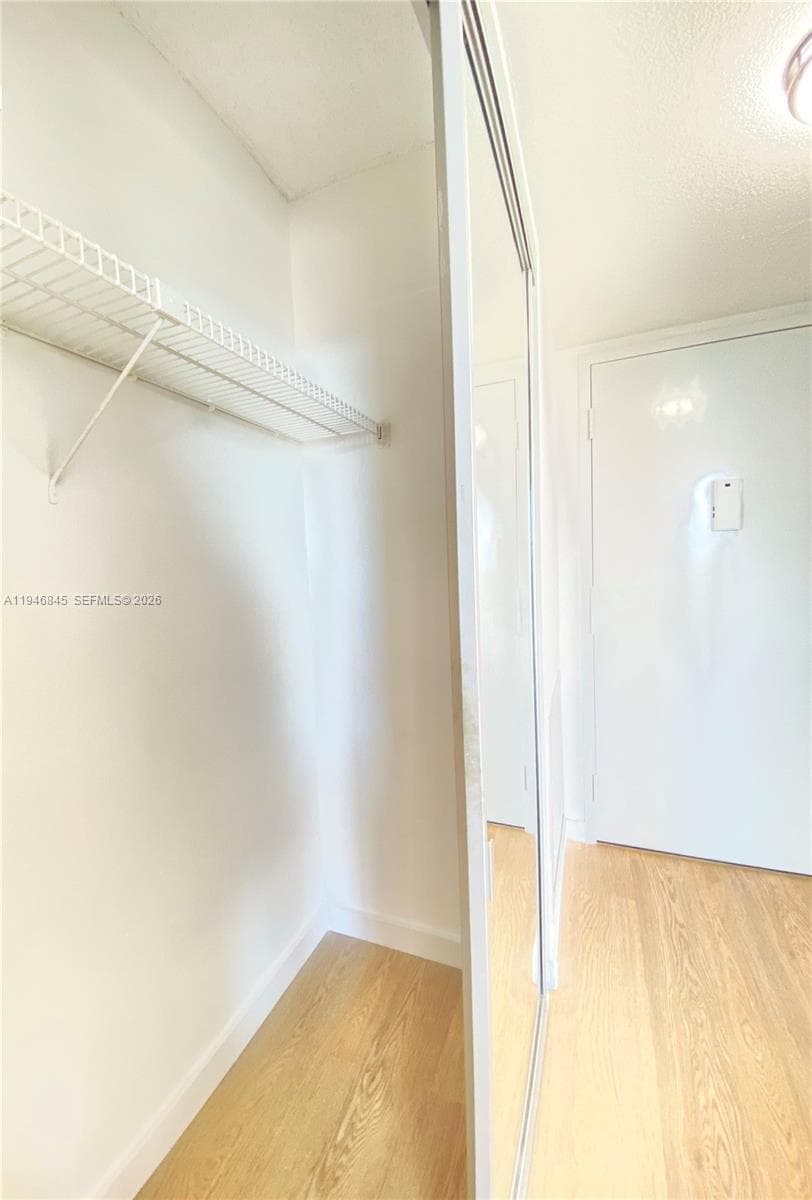 WILSHIRE CONDO · #1020W in Miami - Photo 15