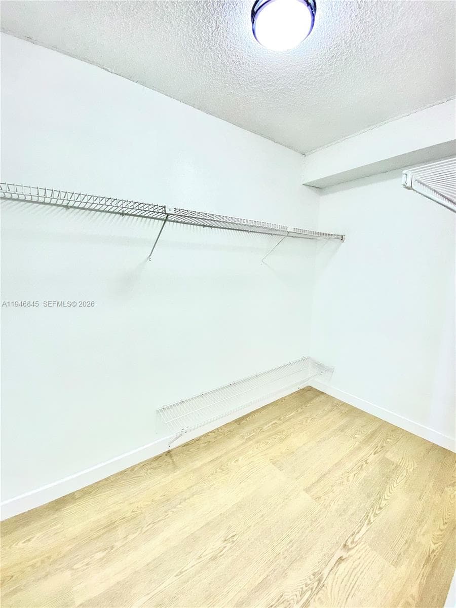 WILSHIRE CONDO · #1020W in Miami - Photo 19