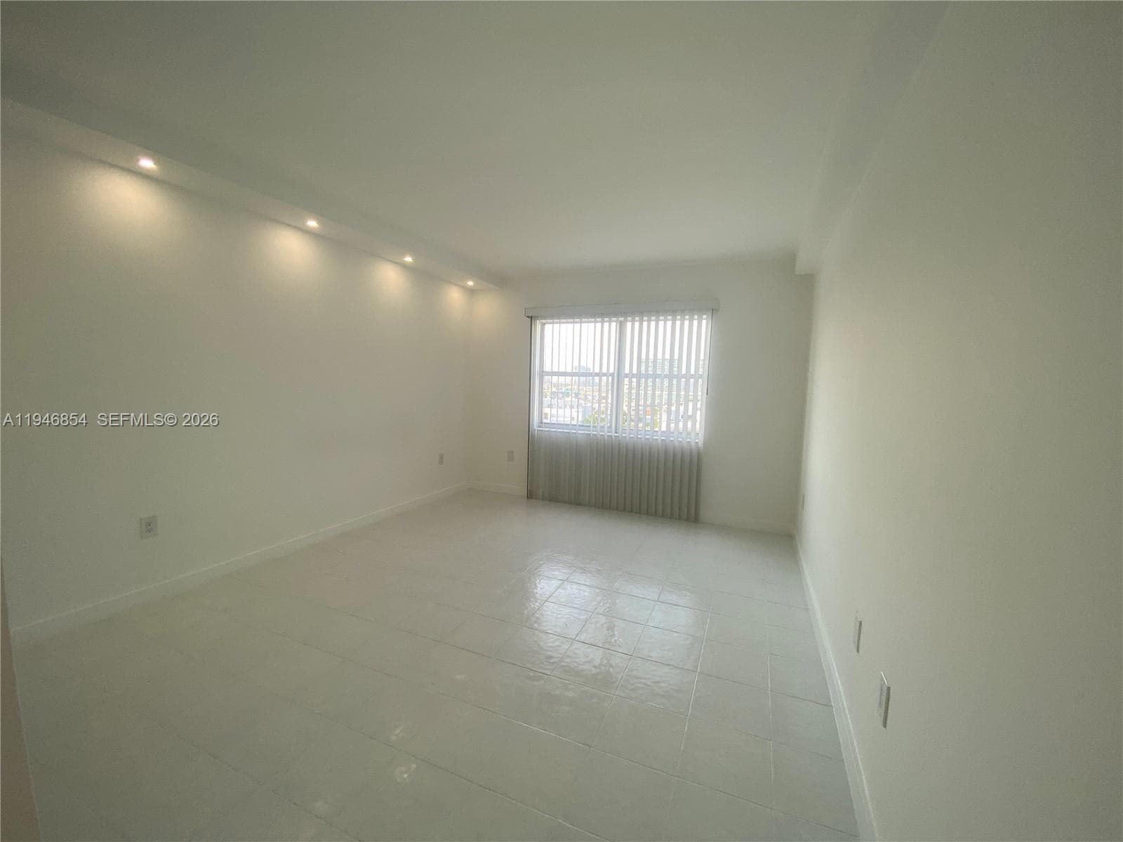 COASTAL TOWERS CONDO · #929 in Sunny Isles Beach - Photo 2