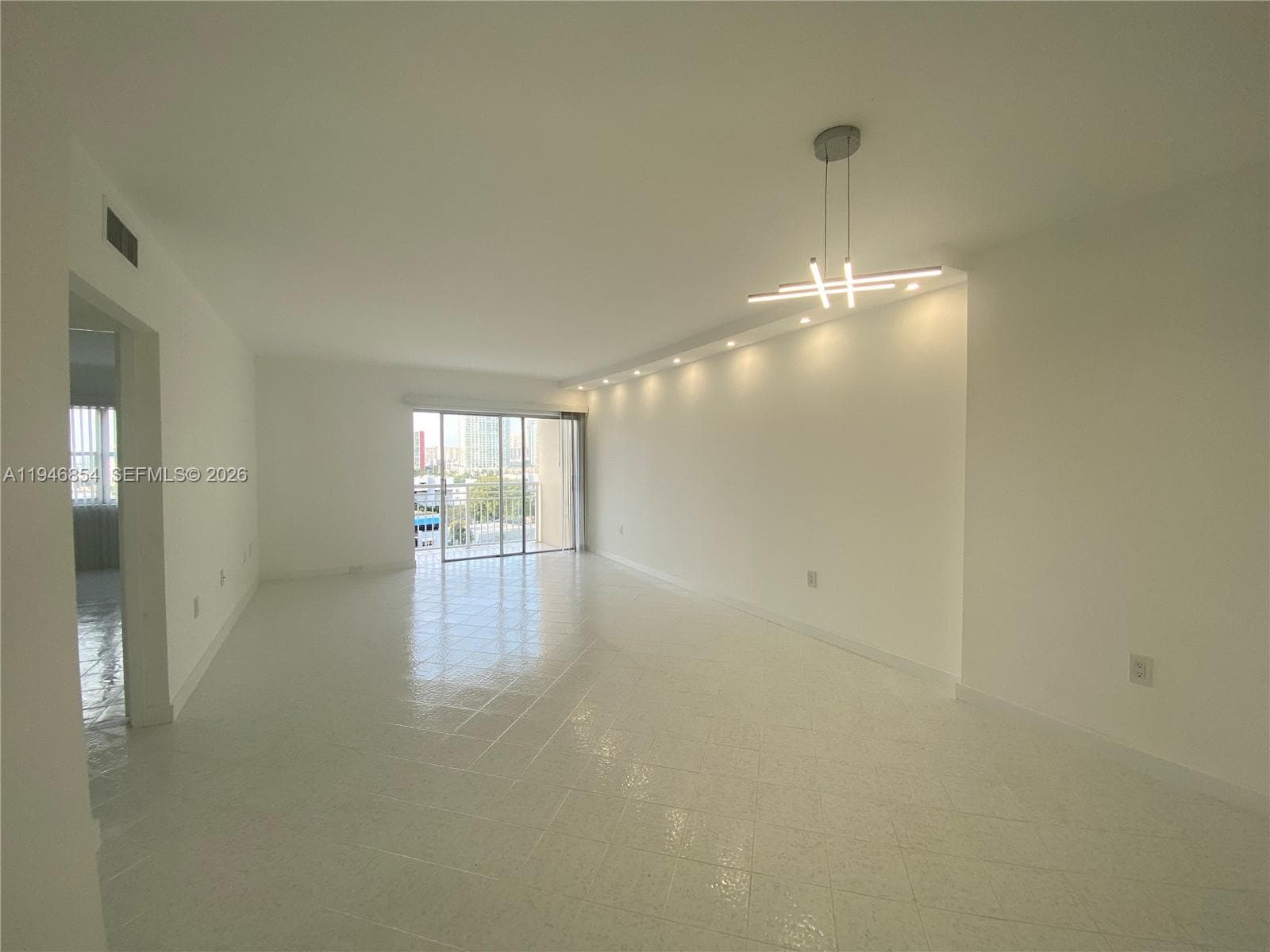 COASTAL TOWERS CONDO · #929 in Sunny Isles Beach - Photo 4