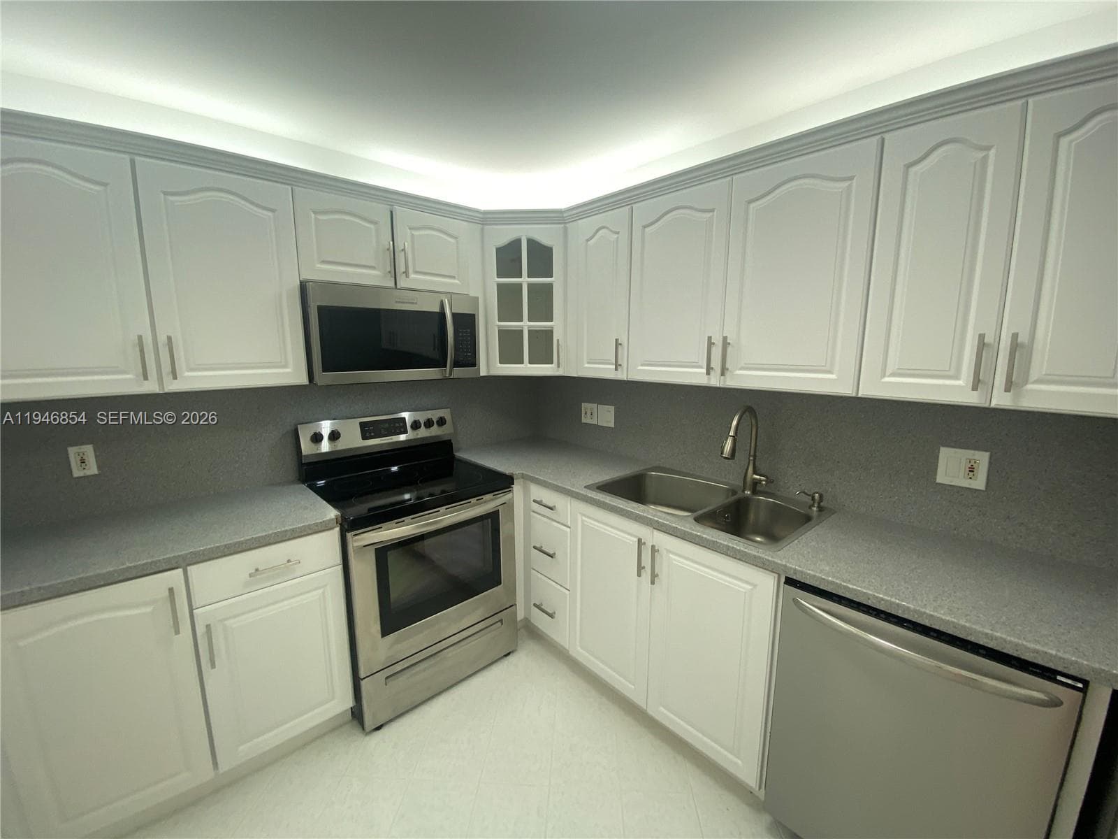 COASTAL TOWERS CONDO · #929 in Sunny Isles Beach - Photo 8