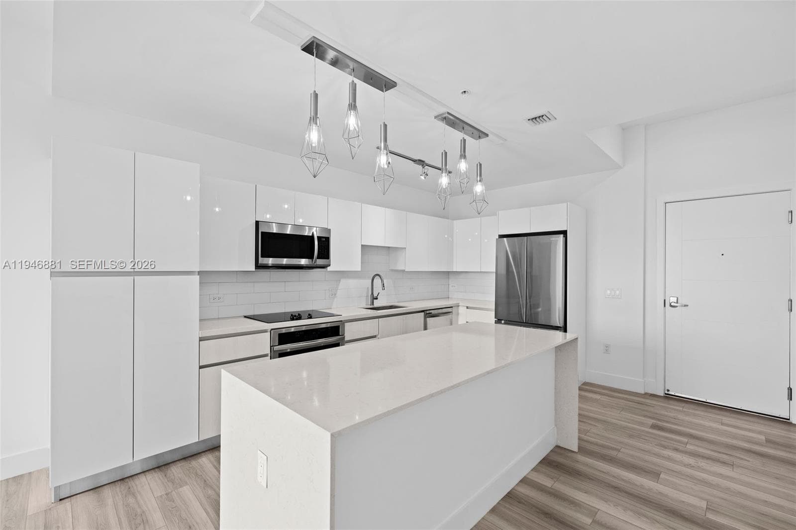 Mondrian Hallandale · #0804 in Hallandale Beach - Photo 17