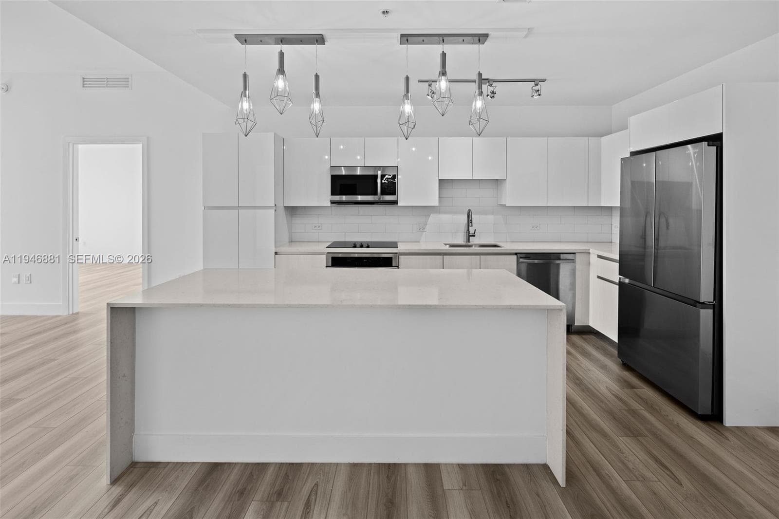 Mondrian Hallandale · #0804 in Hallandale Beach - Photo 18