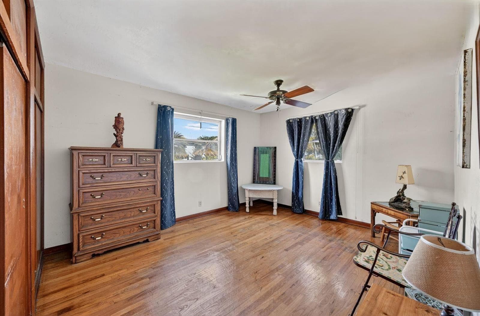Virtually enhanced 2nd bedroom