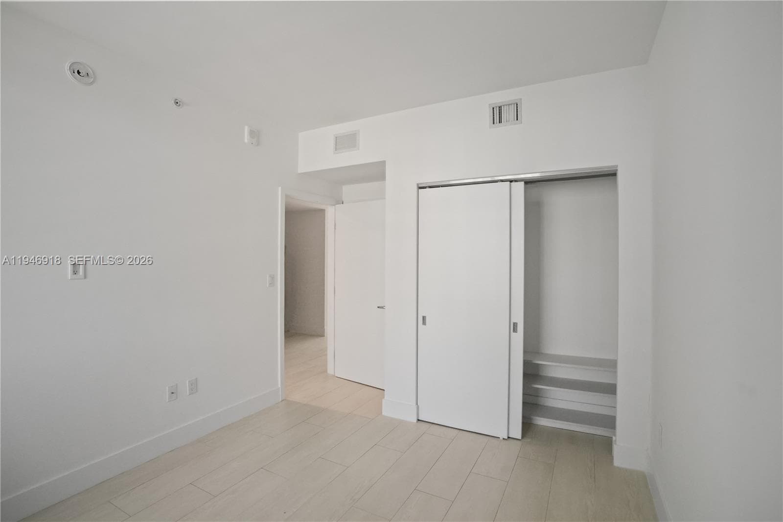 THE HARBOUR SOUTH CONDO · #1518 in North Miami Beach - Photo 12