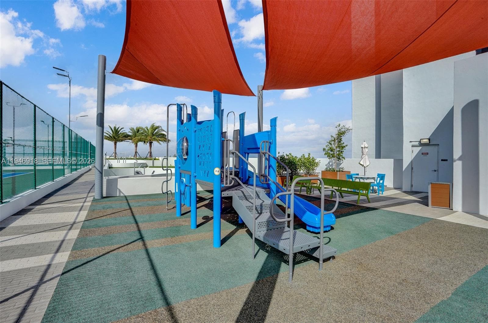 THE HARBOUR SOUTH CONDO · #1518 in North Miami Beach - Photo 32