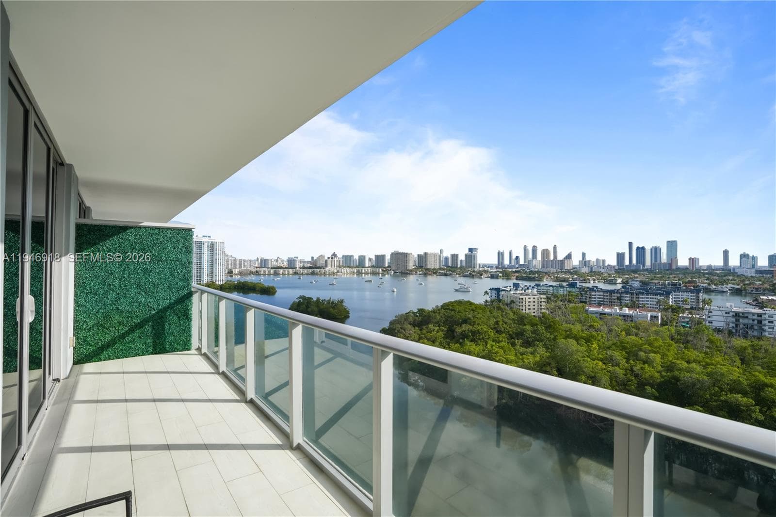 THE HARBOUR SOUTH CONDO · #1518 in North Miami Beach - Photo 18