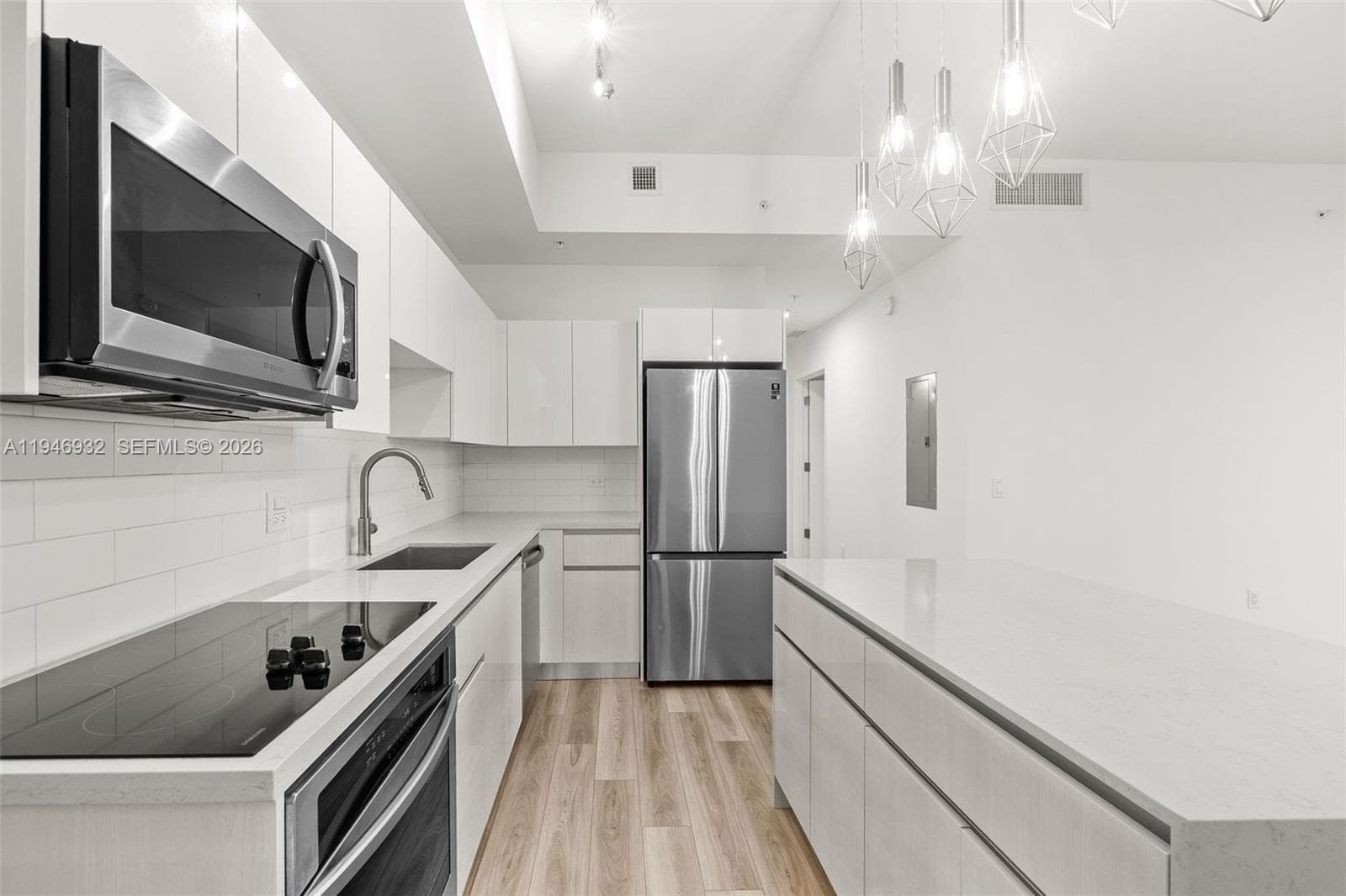 Mondrian Hallandale · #1706 in Hallandale Beach - Photo 11