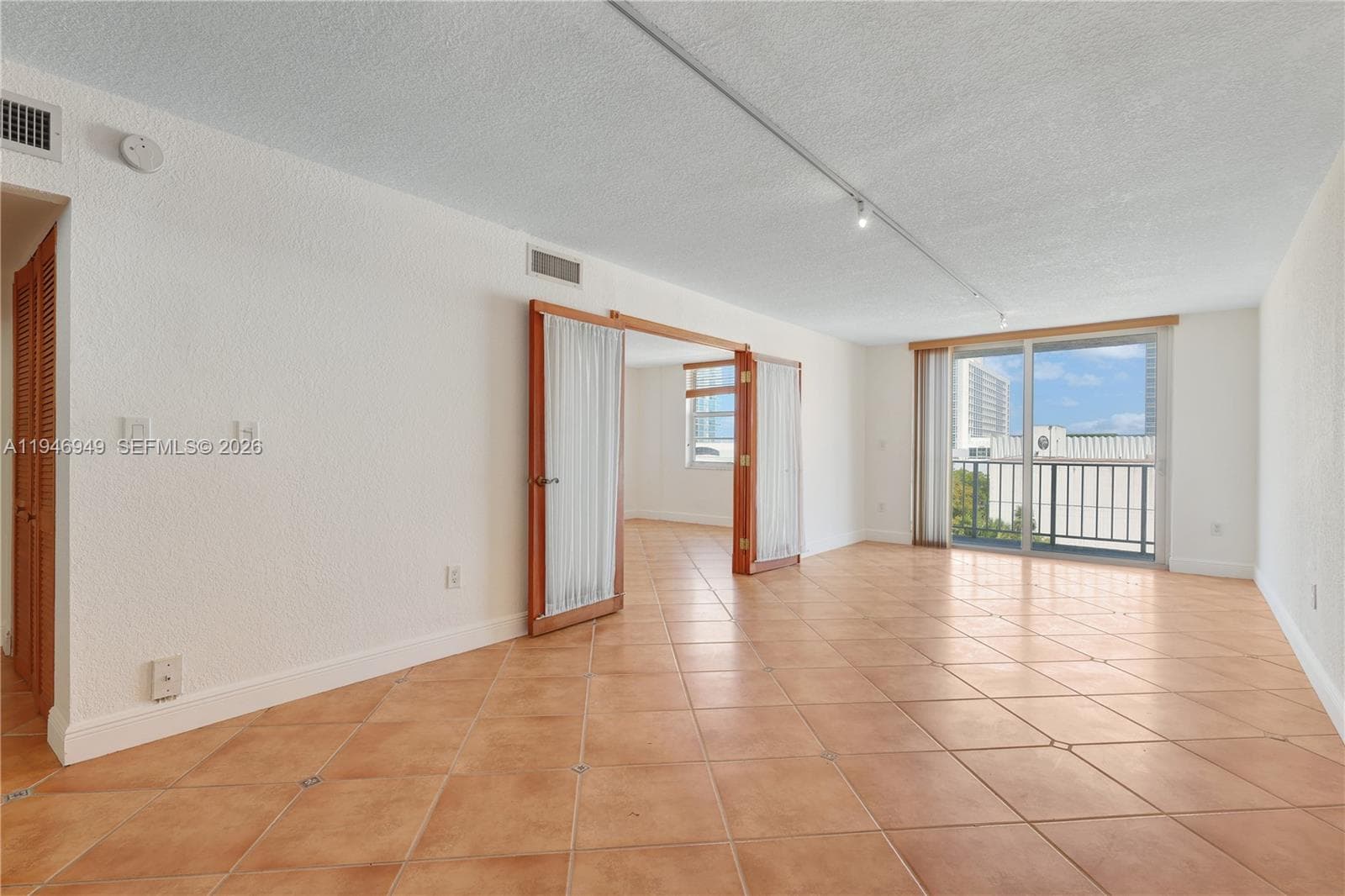 BOSTON PLAZA CONDO · #602 in Miami Beach - Photo 12