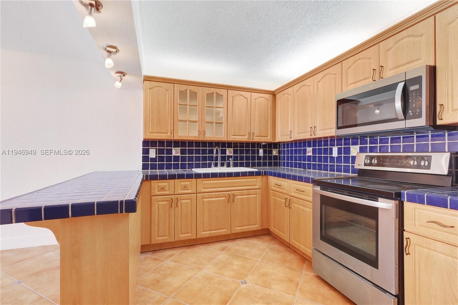 BOSTON PLAZA CONDO · #602 in Miami Beach - Photo 5