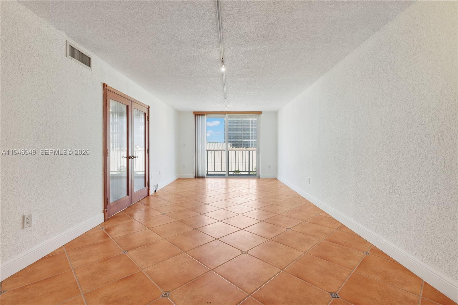 BOSTON PLAZA CONDO · #602 in Miami Beach - Photo 10