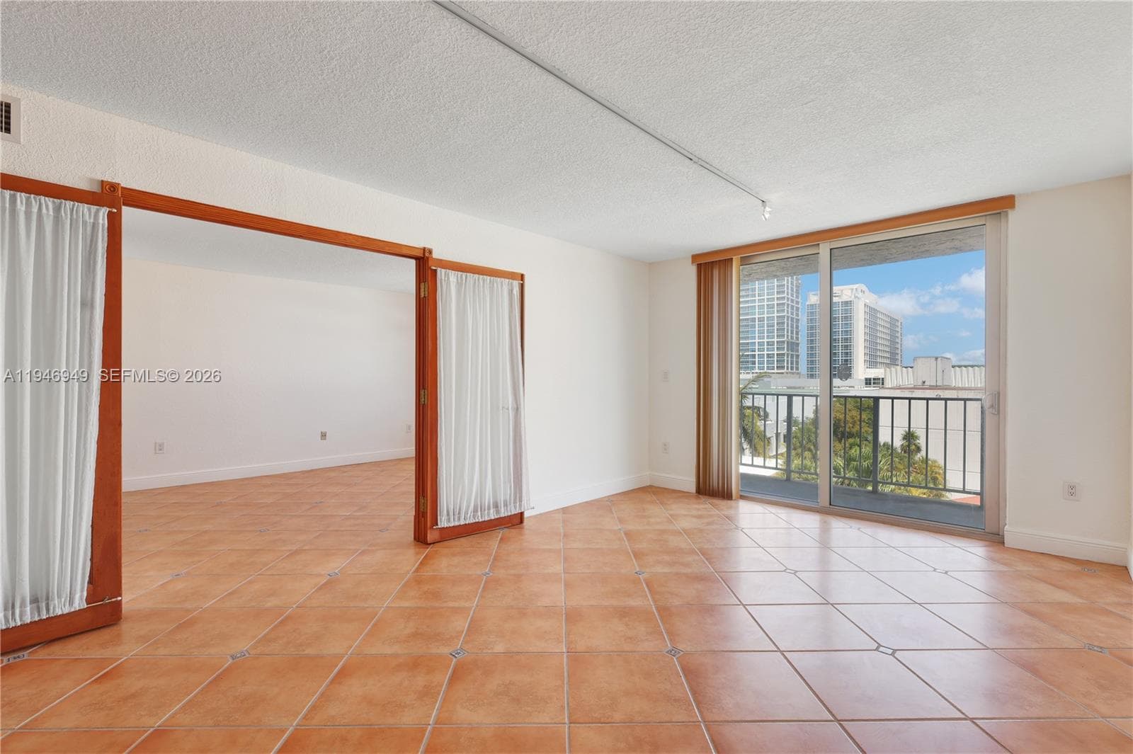 BOSTON PLAZA CONDO · #602 in Miami Beach - Photo 8