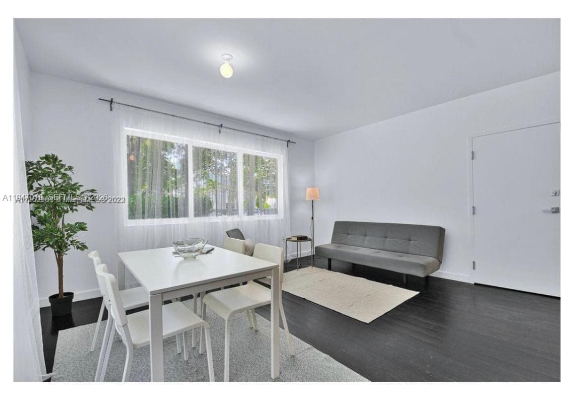 557 Michigan · #111 in Miami Beach - Photo 2