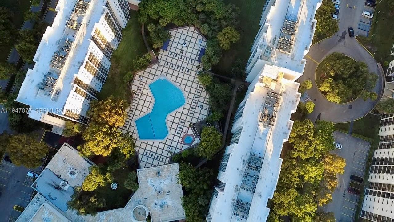 PLAZA OF AMERICAS CONDO P · #915 in Sunny Isles Beach - Photo 45