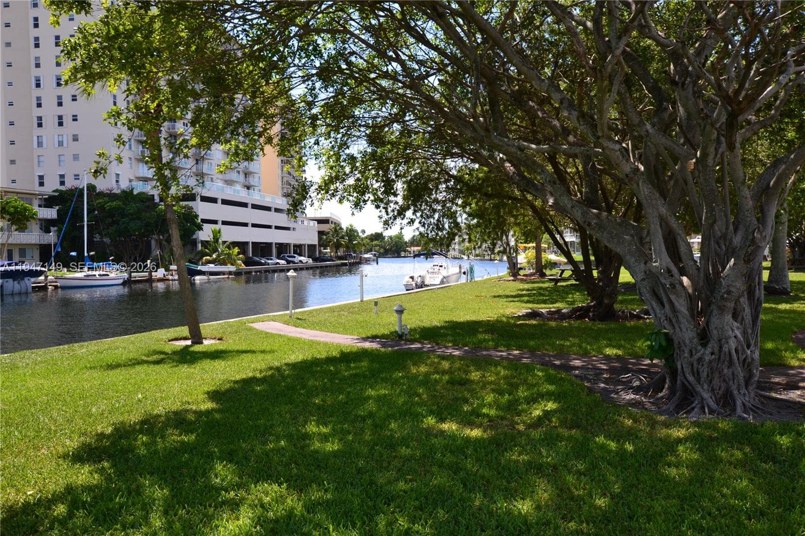 Paradise Villas Condo · #302-B in Hallandale Beach - Photo 27