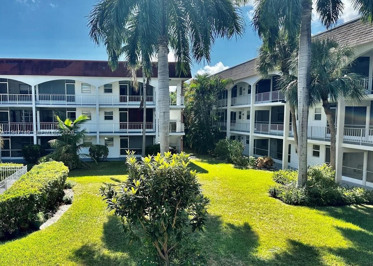 Paradise Villas Condo · #302-B in Hallandale Beach - Photo 32