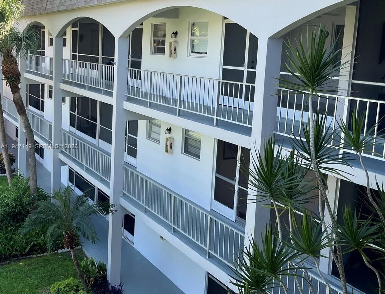Paradise Villas Condo · #302-B in Hallandale Beach - Photo 5